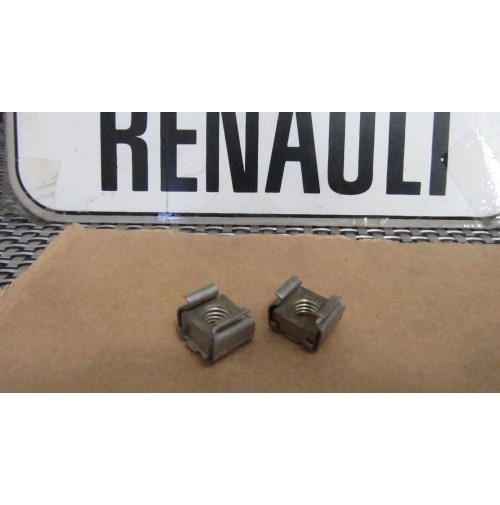 0854690700 COPPIA DADI SCATOLATI DA 6 MM PER RENAULT R6 - R12