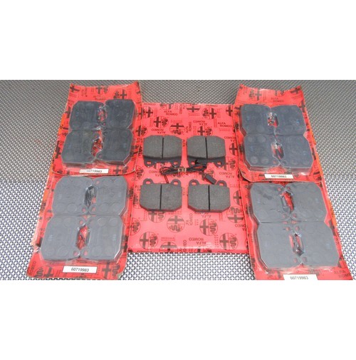 60719983 KIT 5 PZ SERIE PASTIGLIE FRENI ANTERIORI PER ALFA ROMEO 75 - RZ -SZ ...