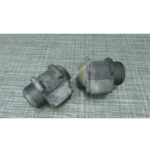 7700762130 COPPIA GOMMINI SUPPORTI BARRA STABILIZZATRICE PER RENAULT R21