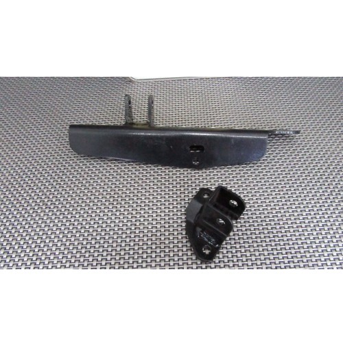 7701032067 STAFFA SUPPORTO AMMORTIZZATORE PER RENAULT R25