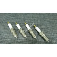 7701366137 KIT 4 CANDELE PER RENAULT - PEUGEOT - VOLVO