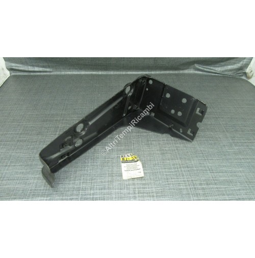 7751622470 STAFFA SEDE FARO ANTERIORE DESTRO PER RENAULT R21