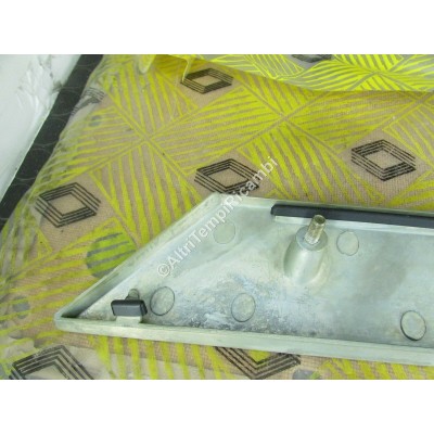 BASE SUPPORTO MODANATURA SX RENAULT R25 7700783169-0