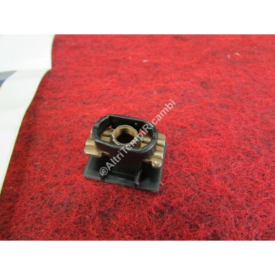 CLIP DADO RENAULT 7703044148-1