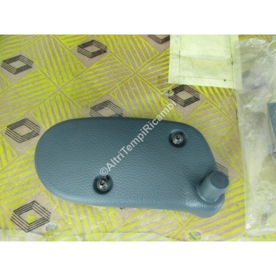 COPERCHIO SX RENAULT KANGOO 7700304710-4