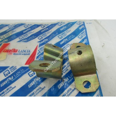 COPPIA STAFFA SUPPORTO BARRA STABILIZZATRICE FIAT 124 4134194 SX-4