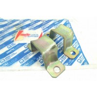 COPPIA SUPPORTO STAFFA INF. BARRA STABILIZZATRICE ANTERIORE FIAT 125 TT - 132