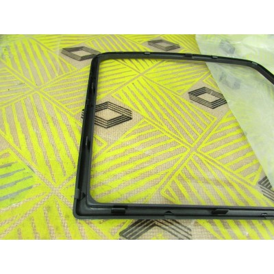 CORNICE VETRO RETROVISORE RENAULT TRAFIC 7701025861-0