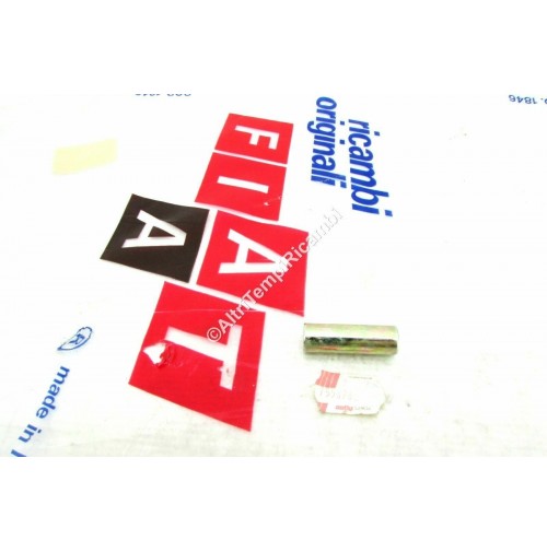 DISTANZIALE FIAT 7558982