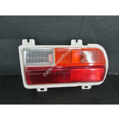 FANALE POSTERIORE DX AUDI 80 B1 43394