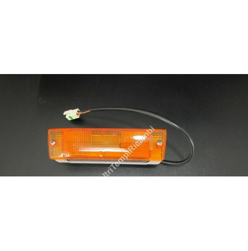 FANALINO ANTERIORE DX VOLKSWAGEN PASSAT DAL '83 AL '88 3327117 INDICATOR TUR