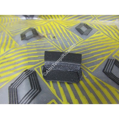 FERMO INSERTO RENAULT 7701203138-0