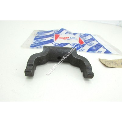 FORCELLA DISINNESTO FRIZIONE FIAT 600 D 878846-2