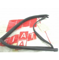 GUARNIZIONE TRIANGOLO POSTERIORE DX FIAT RITMO 4431141