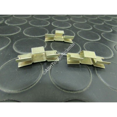 KIT GRAFFETTE GANCI FISSAGGIO CORNICE FARO FIAT 600-2
