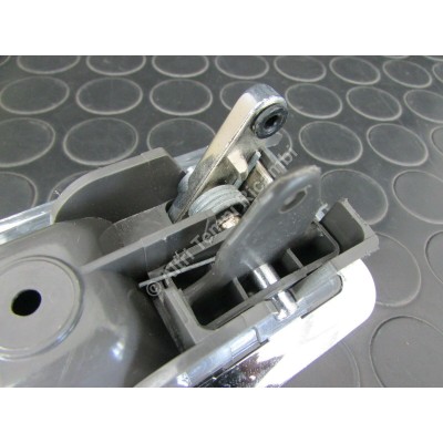 MANIGLIA INTERNA APERTURA PORTA DX RENAULT R20 7700687618-3