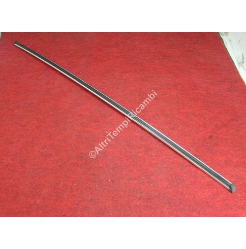 MODANATURA PARAFANGO ANTERIORE DX SX FIAT 127 SPECIAL MFK040