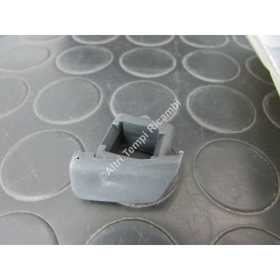MOLLETTA FERMO CAPPUCCIO COPERCHIO RENAULT 7700767897-3