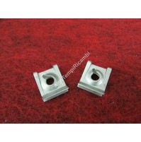MOLLETTA FISSAGGIO PARAFANGO RENAULT - VOLKSWAGEN 7703046049