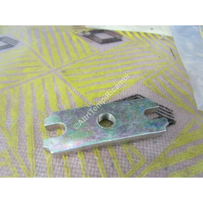 PIASTRA REGISTRO RENAULT 7705029012-0