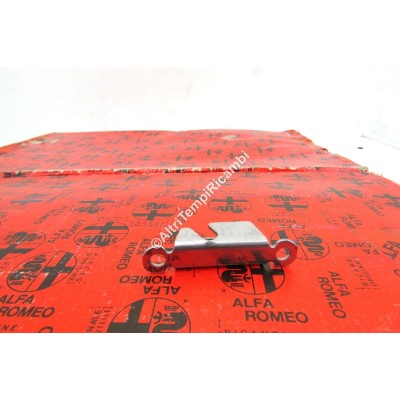 PIASTRA SUPPORTO ASTINA SOLLEVAMENTO COFANO ALFA ROMEO 75 ('88 - '92) 60522490-1