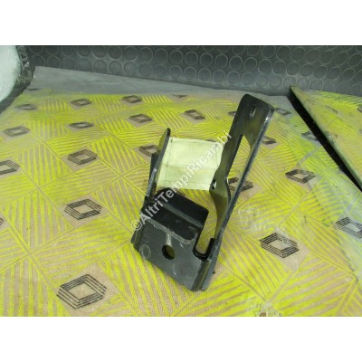 PIASTRA SUPPORTO RENAULT 7700506797-1