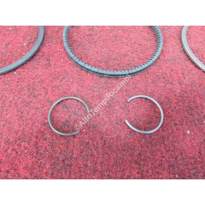 PISTONE COMPLETO DI FASCE E SPINOTTO FIAT 1300 4111809-5