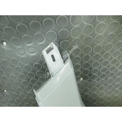 PLASTICA RIVESTIMENTO INTERNO DX RENAULT R19 7700781693-3
