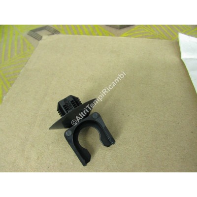 PRIGIONIERO BULLONE RENAULT 7703027277-3
