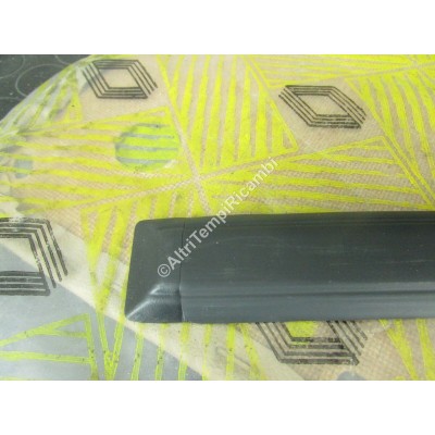 PROFILO MODANATURA LATERALE RENAULT 7704000055-5
