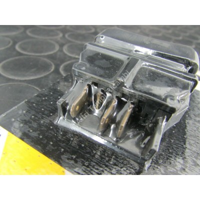 PULSANTE INTERRUTTORE COMANDO BLOCCAPORTE RENAULT 9 - 11 - 18 7701348953-1