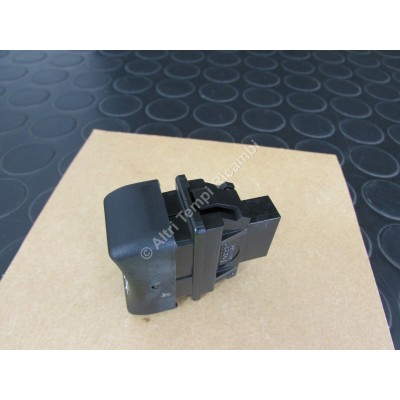 PULSANTE INTERRUTTORE COMANDO TERGILUNOTTO RENAULT 12 7701348955-2