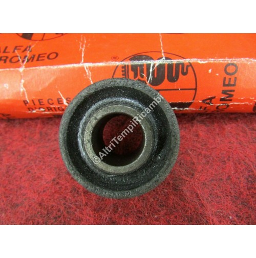 SILENT BLOCK 14 X 33,5 X 34,5 X 15 X 18 PER ALFA ROMEO 88397