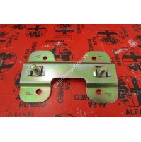 STAFFA MOTORINO CHIUSURA CENTRALIZZATA ANTERIORE E POST ALFA ROMEO 33 60506586