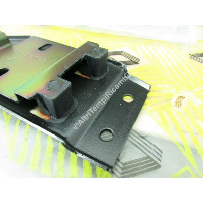 STAFFA SUPPORTO RENAULT SAFRANE 7700415675-2