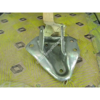 SUPPORTO RENAULT 7700658304-3