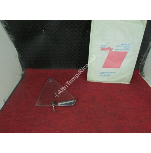 VETRO TRIANGOLO ANTERIORE DX CM 22,5 X 26 FIAT 127 1 SERIE FINO AL 1972